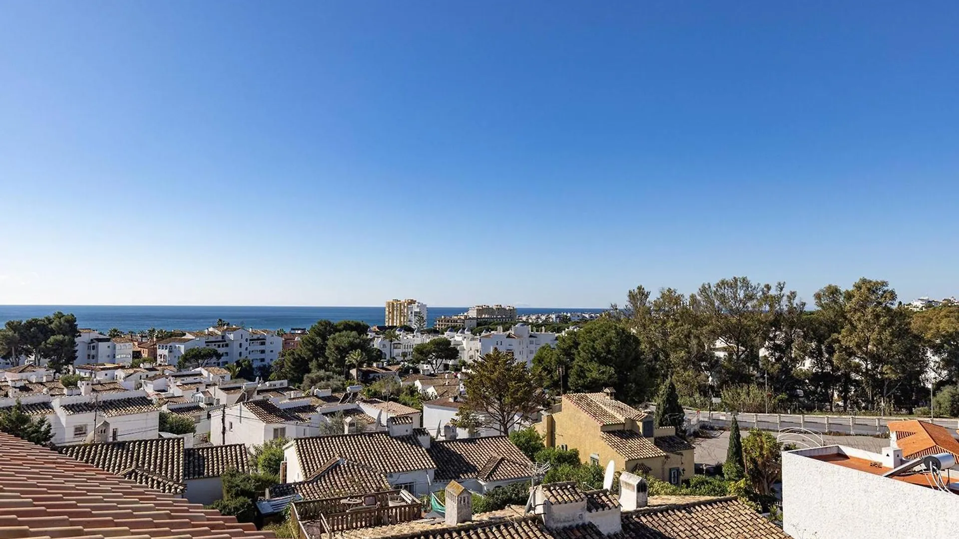 042 Classic 2 Bed Andalusian Townhouse 500M From Beach Mijas 0*,