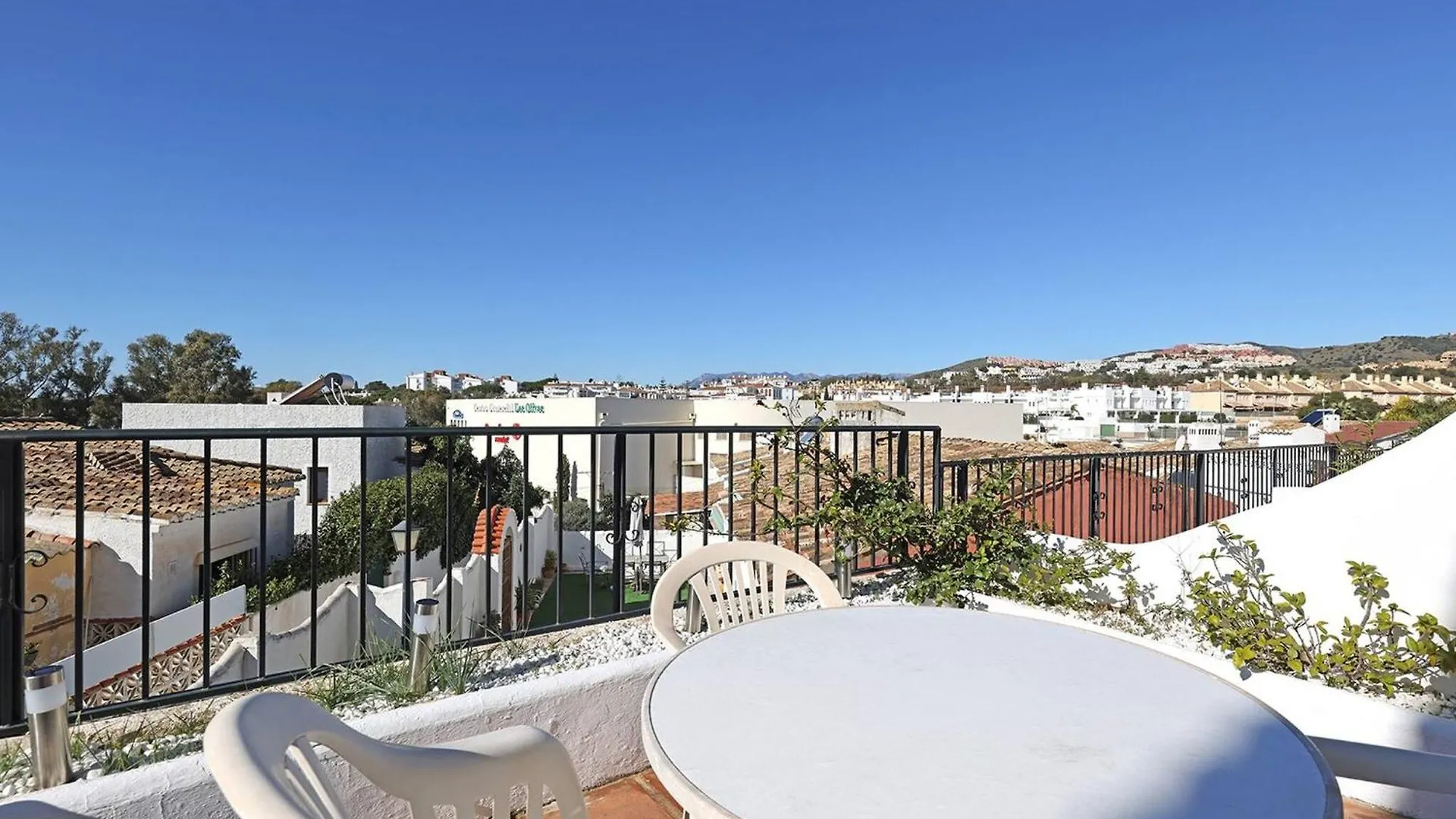 Feriehus 042 Classic 2 Bed Andalusian Townhouse 500M From Beach Mijas