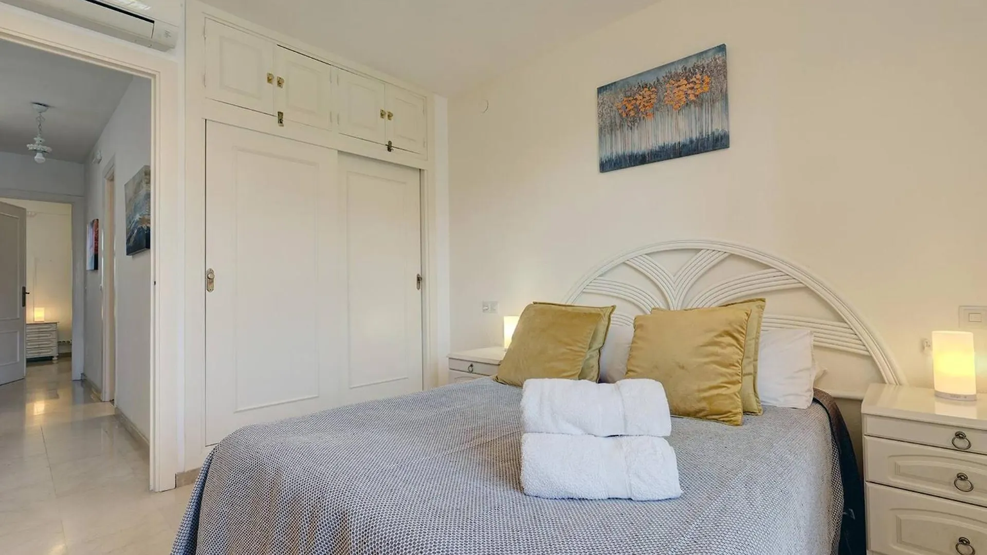 042 Classic 2 Bed Andalusian Townhouse 500M From Beach Mijas