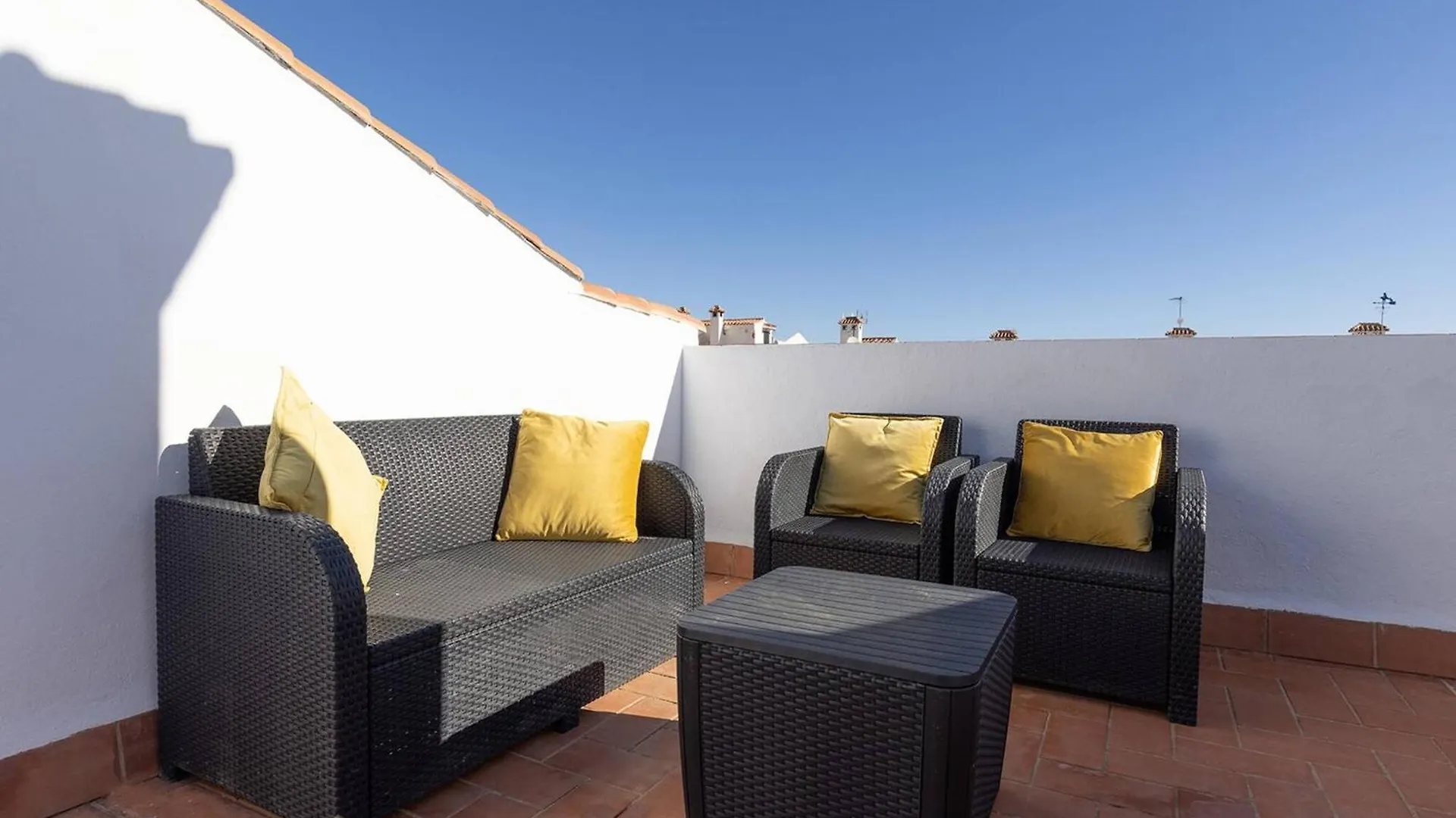 Feriehus 042 Classic 2 Bed Andalusian Townhouse 500M From Beach Mijas