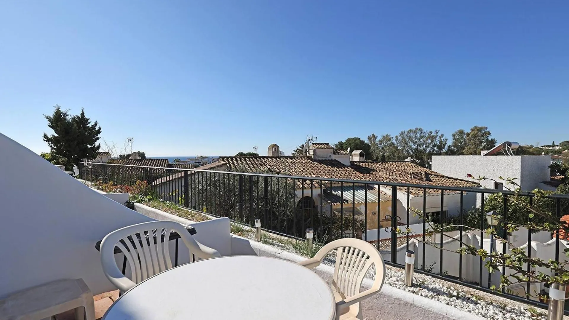 Vakantiehuis 042 Classic 2 Bed Andalusian Townhouse 500M From Beach Mijas Spanje